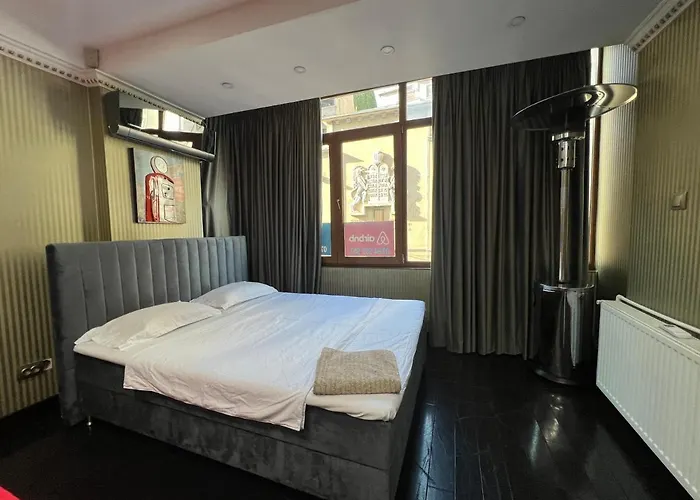 Synagogue Yeshua Tova Magheru Apartment Bucharest