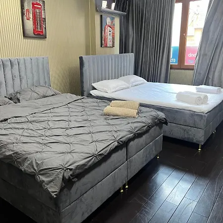 Synagogue Yeshua Tova Magheru Apartment