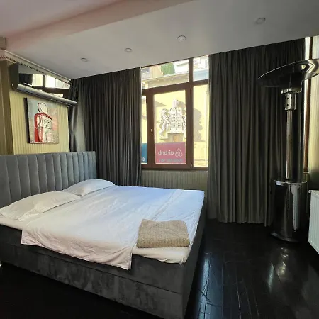 Synagogue Yeshua Tova Magheru Apartment Bucharest