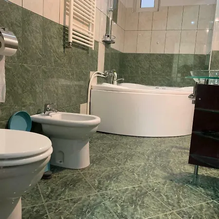 Synagogue Yeshua Tova Magheru Apartment